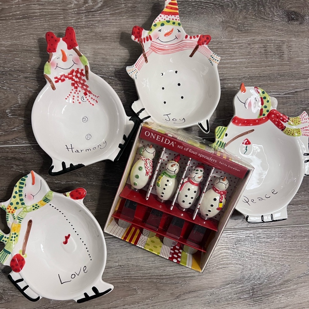 Oneida Snowman Bowls and Spreaders Set